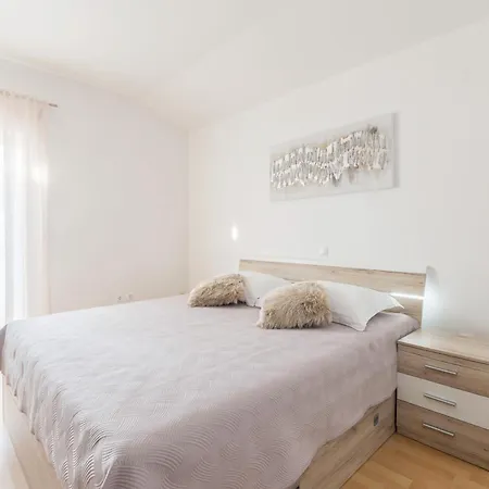 Stipe Apartament Sukošan