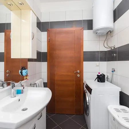 Apartment Stipe