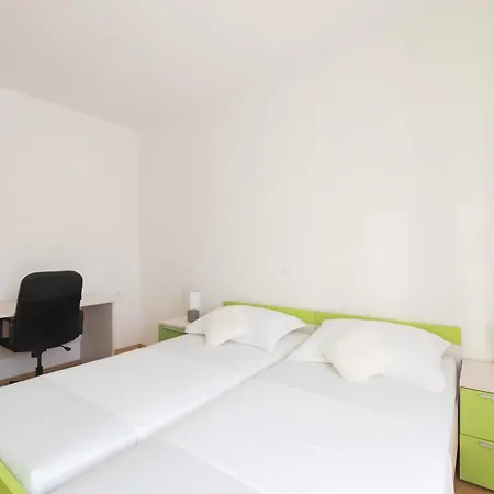 Stipe Apartment *
